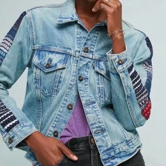 Anthropologie Levi's embroidered jean jacket S - Picture 15 of 16